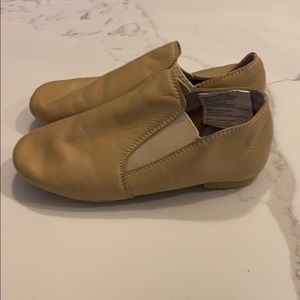 Girls jazz shoes